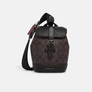 Coach Hudson Small Pack in Signature Canvas